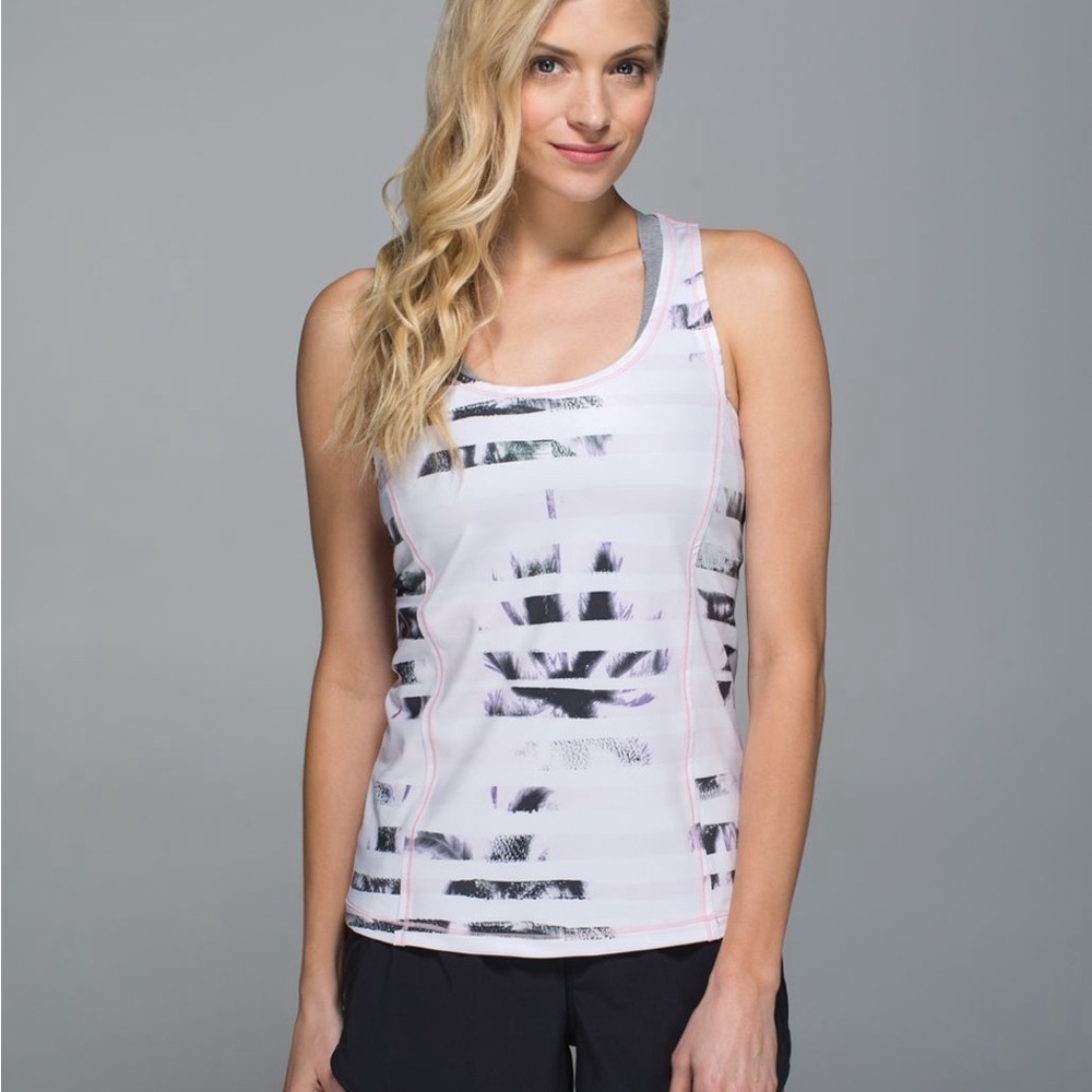 Lululemon Sweaty Or Not Tank
Sunset Stripe Blush Quartz Multi Size 2